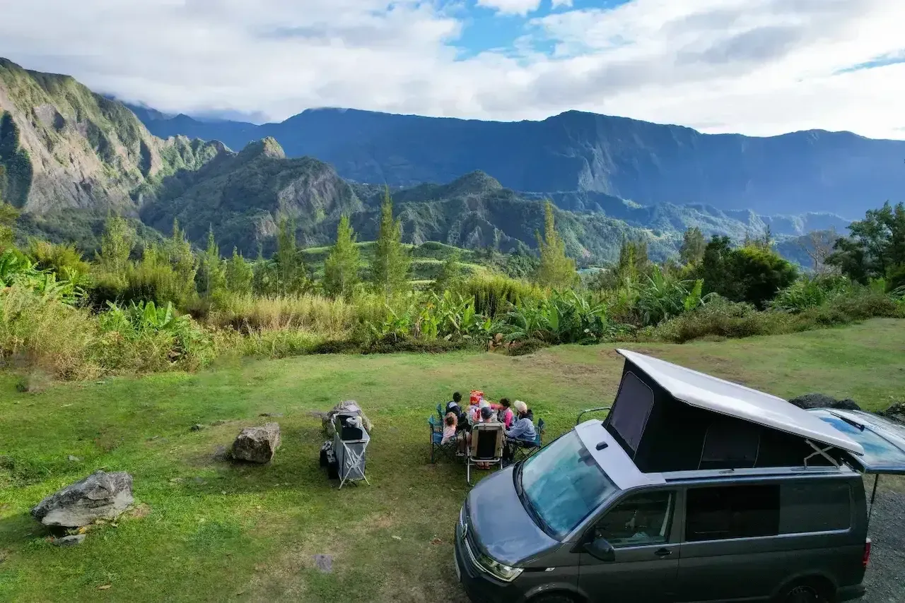 Location de van aménagé à La Réunion avec départ depuis l’aéroport Roland Garros