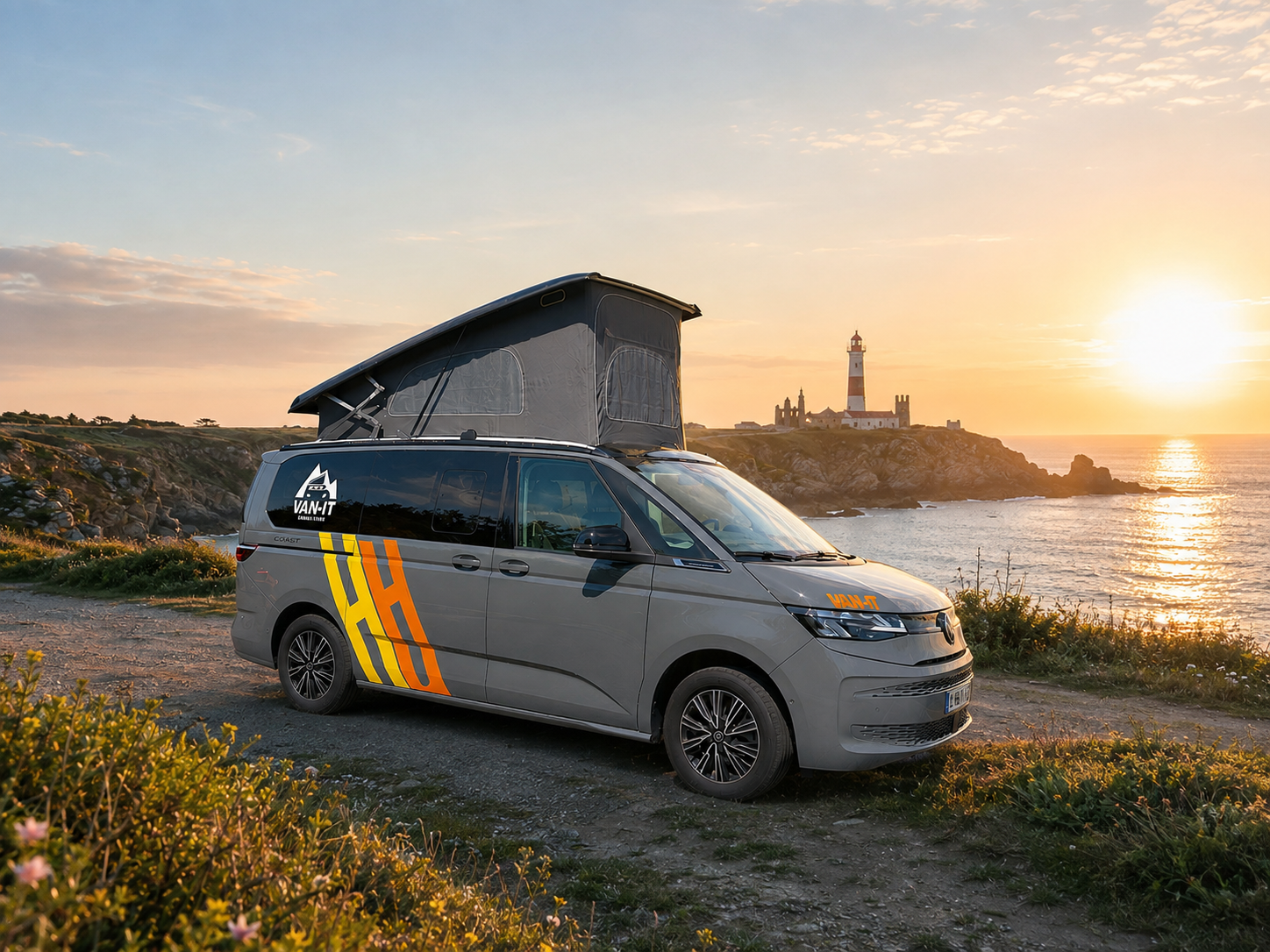 Van aménagé VAN-IT sur les routes du Finistère lors d'un road trip de 3 jours au départ de Brest